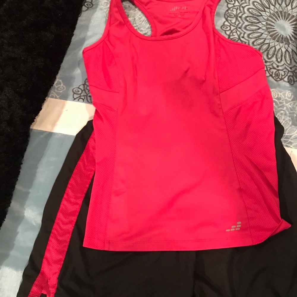 Athletic outfit